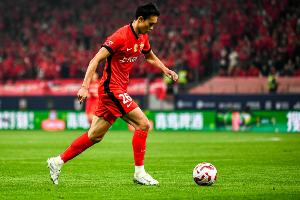 记者:如果刘若钒亚冠也有所表现,下次说不定能入选国足集训