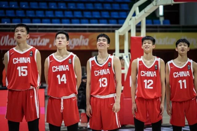 媒体人：中国篮球复兴不仅停留在成年国家队 各梯队都有不错苗子